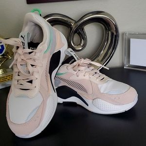 New PUMA Running Sneakers